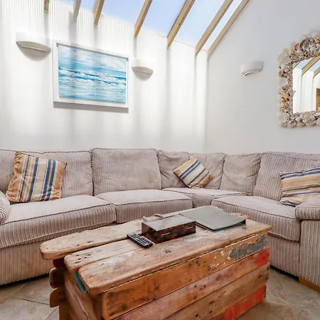 Holiday home Seashells Bude
